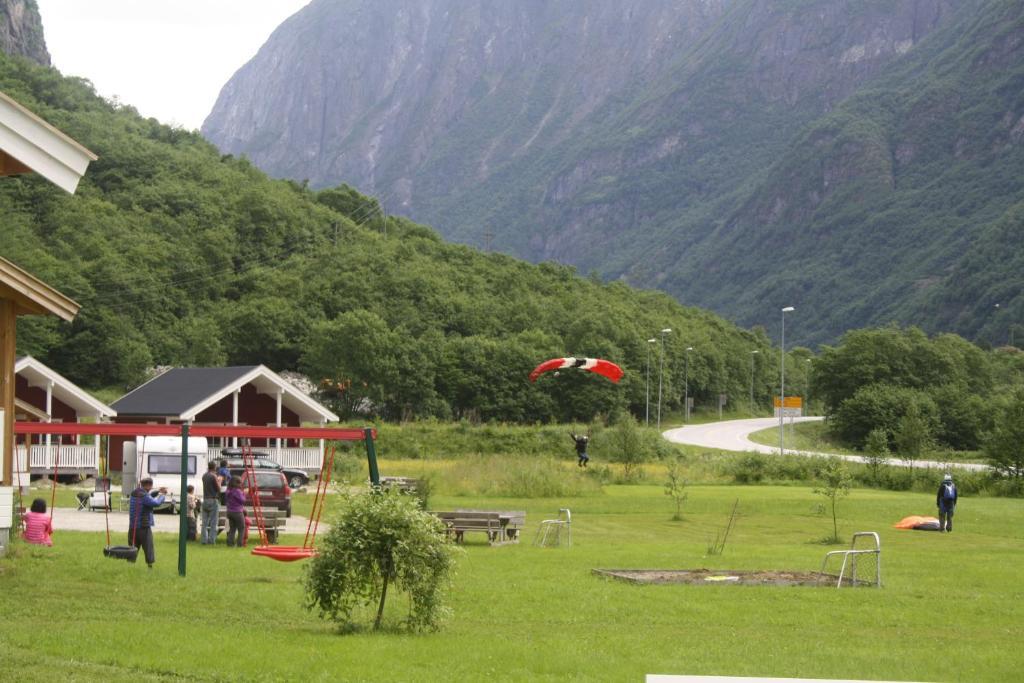 Gudvangen Camping Hotel Exterior photo