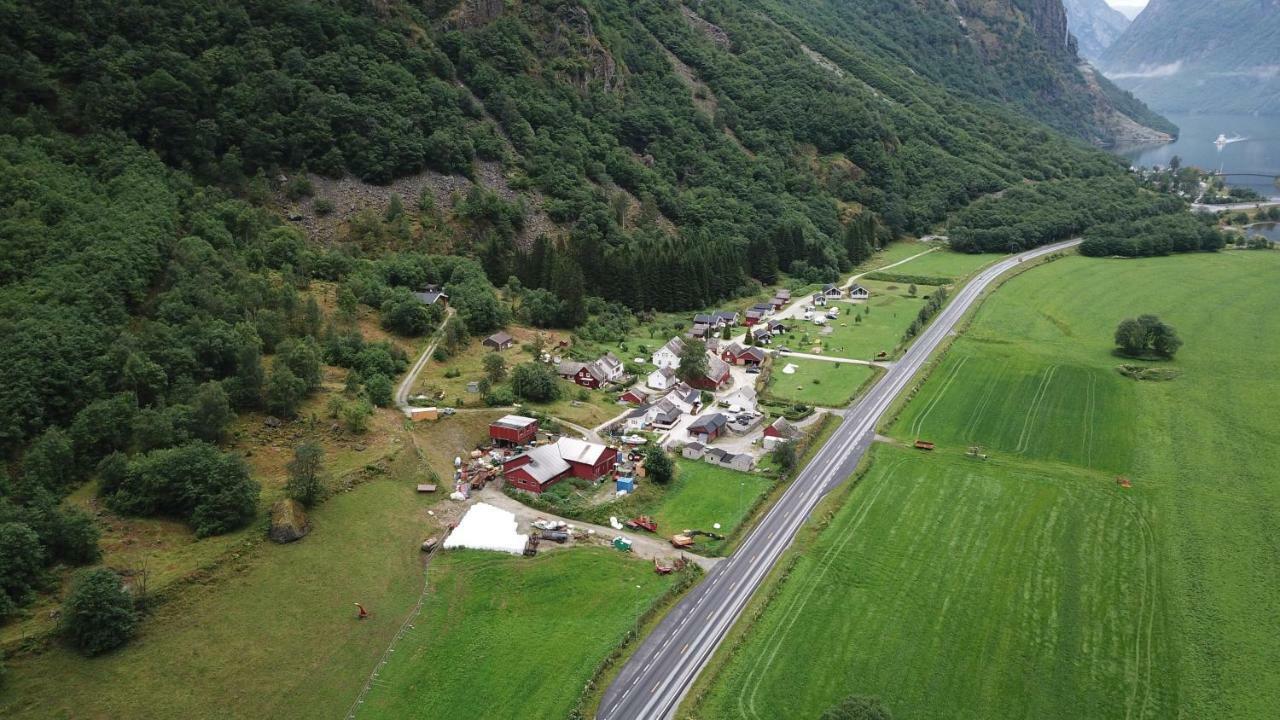 Gudvangen Camping Hotel Exterior photo